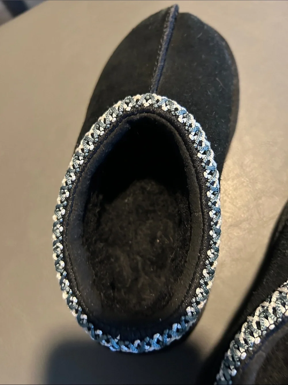 UGG Tasman || toddler, Black Slip-On Moccasin Slippers with white Trim